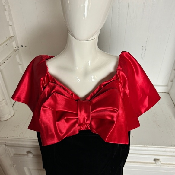 🎀 Vintage Handmade Velvet Satin Bow Dress - Picture 5 of 14